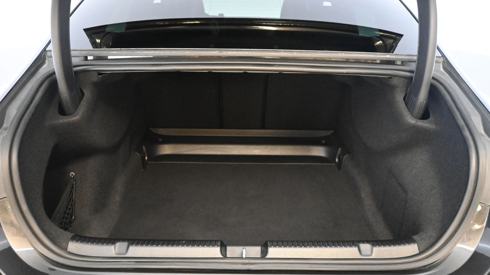 Car Image - 5dJ5UMLZGEVngiMSHB59Mq