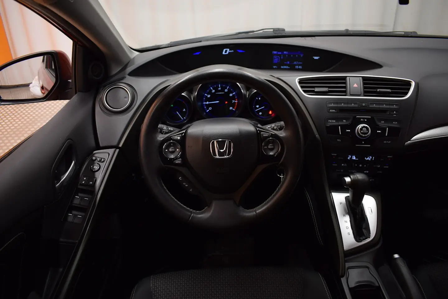 Car Image - pbkIENbaE3gIxwUqp9L8V