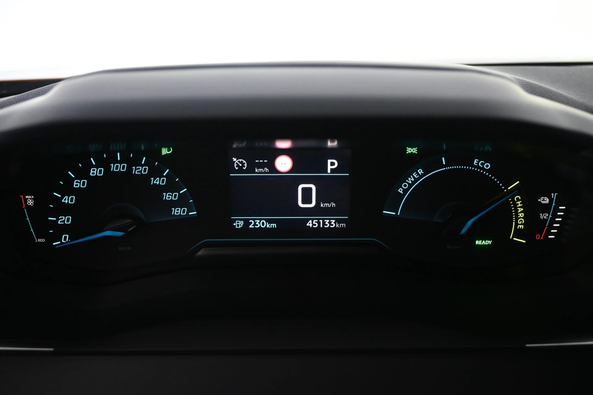 Car Image - C3cFoWB1rRerDy2MtCbPD
