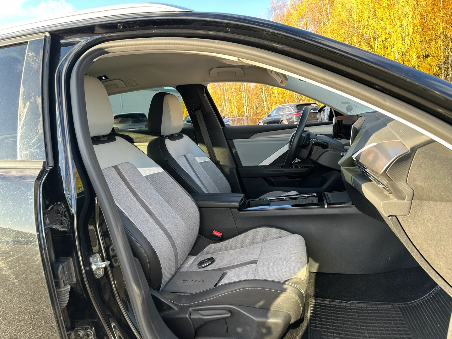 Car Image - 4wXFYbxHfG9iRMS5E3u6wn