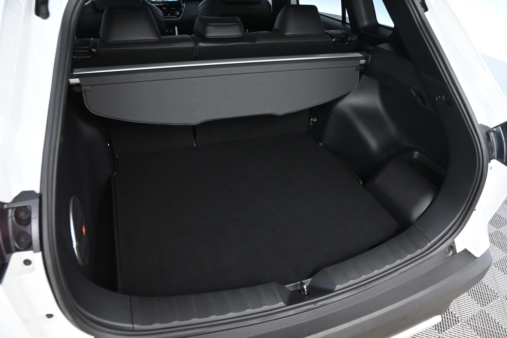 Car Image - 2pRsHLOpDBS2uEBngMVOkA