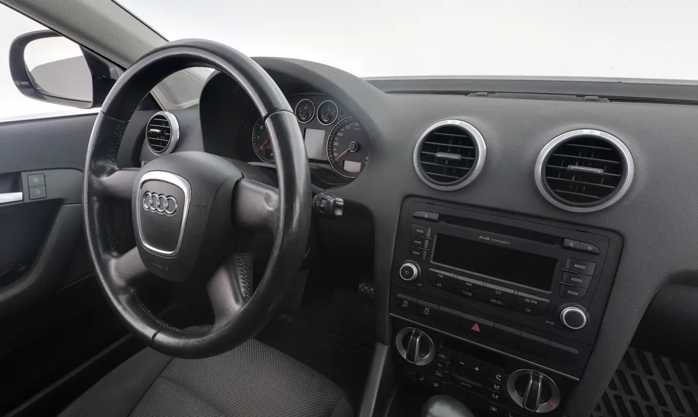 Car Image - 2kCL4xnrn2DbkslX2YoTpR