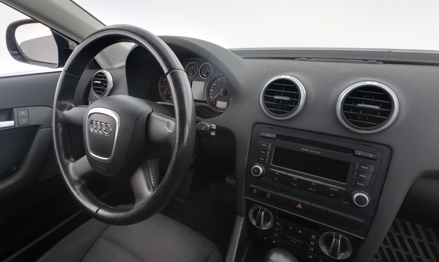 Car Image - 2kCL4xnrn2DbkslX2YoTpR