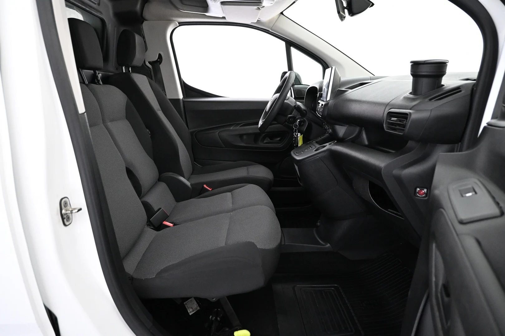 Car Image - wl6fI6B2vvo1b4GtOoTxW