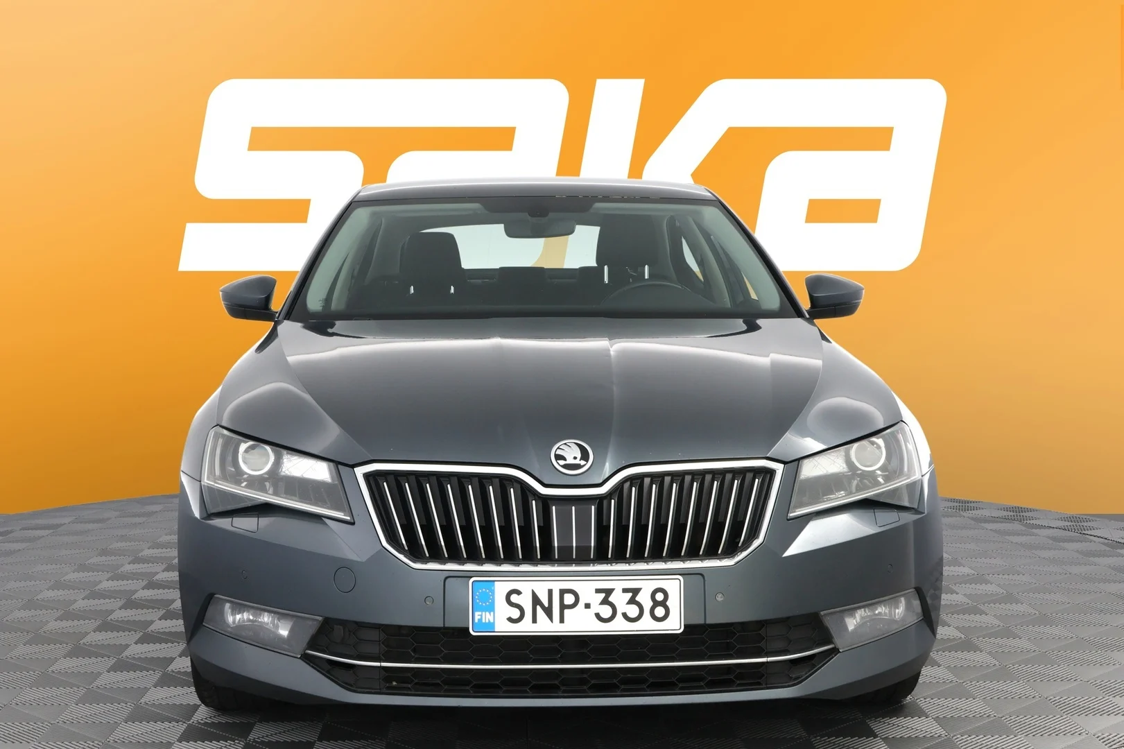 Car Image - 1wYzyh2oM6oE0YbfUatUSy