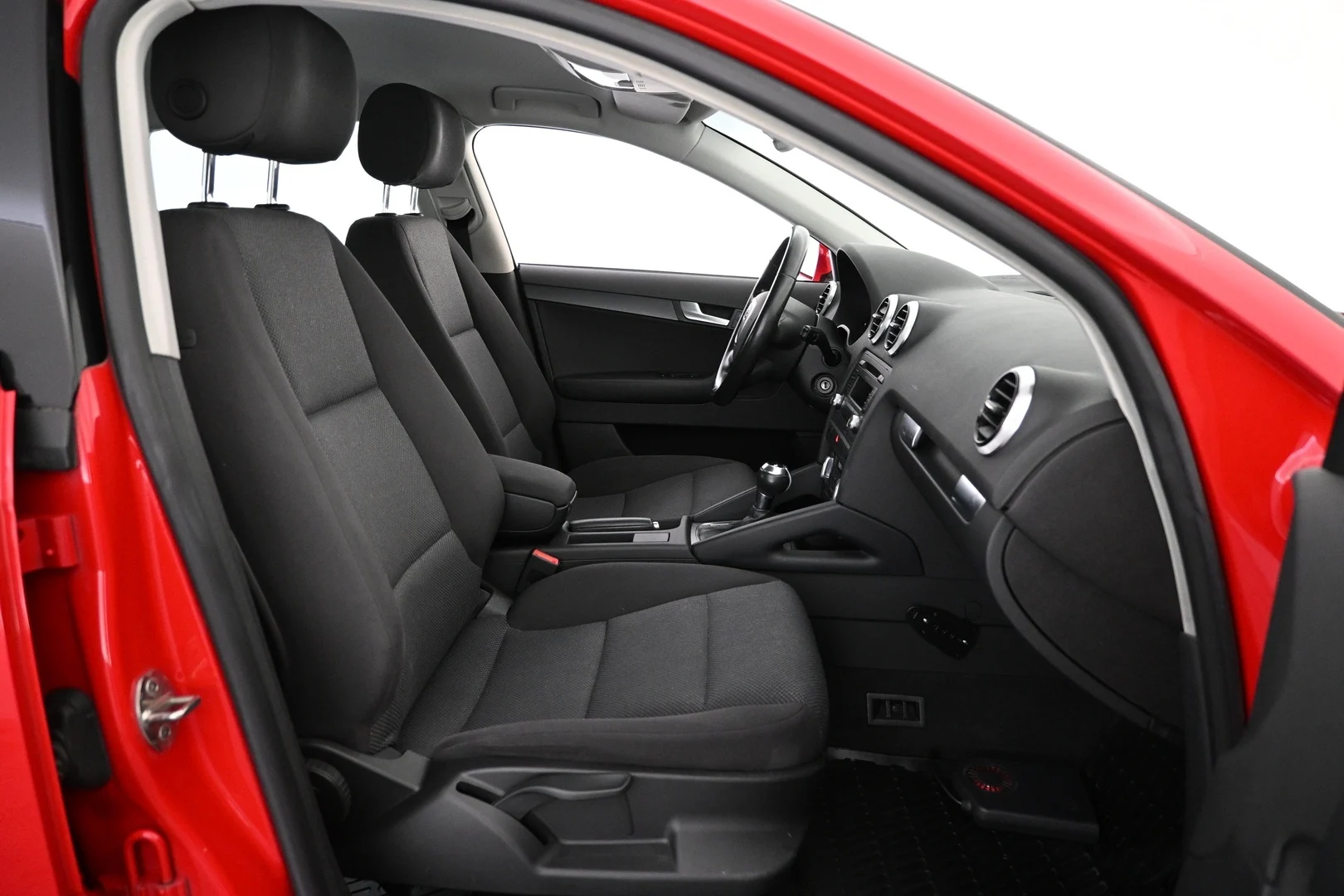 Car Image - 2ns6drg0MINeDFe6iZcxnn