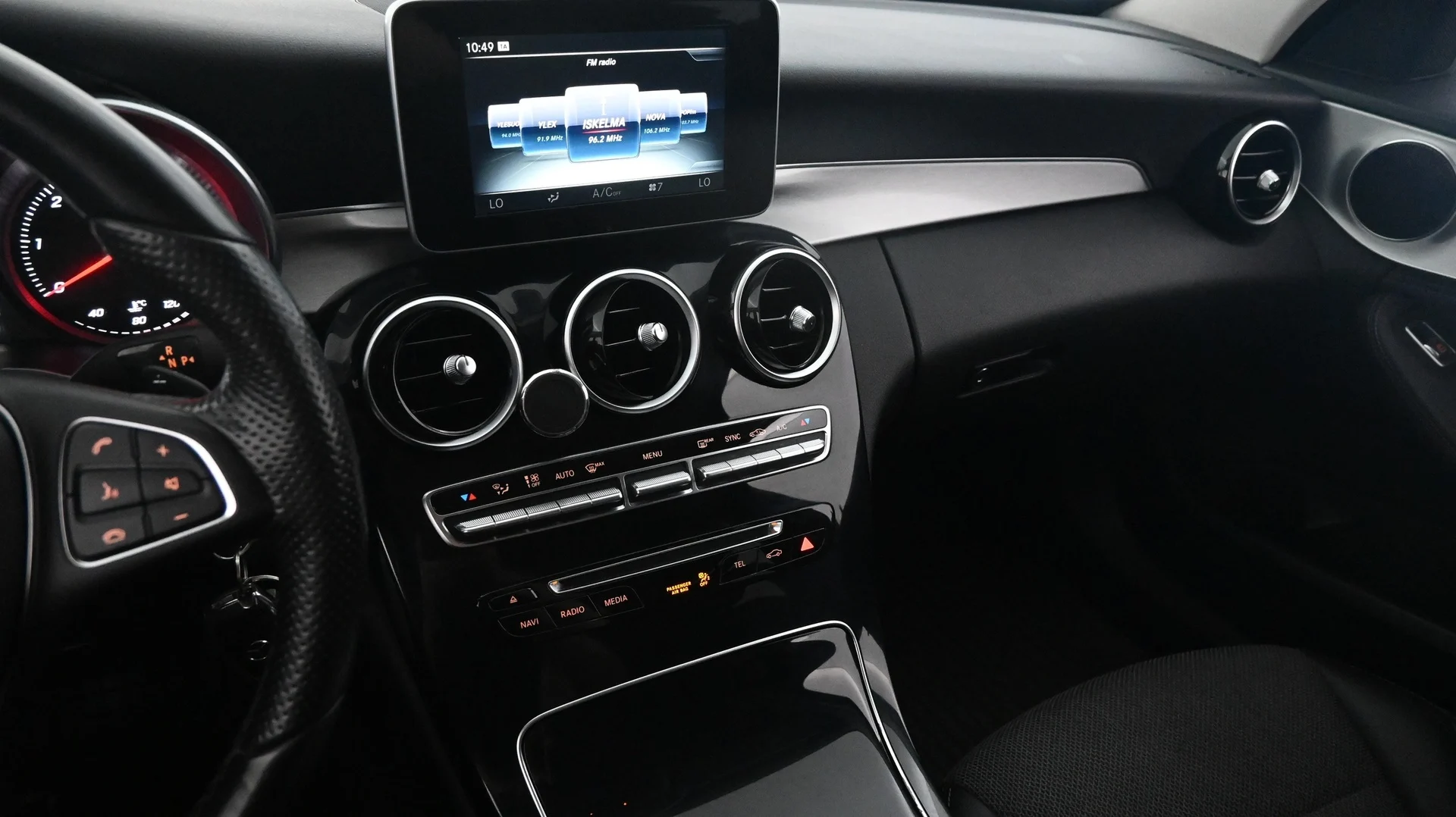 Car Image - r3QhBQEK4Hk5OzFj0t03u