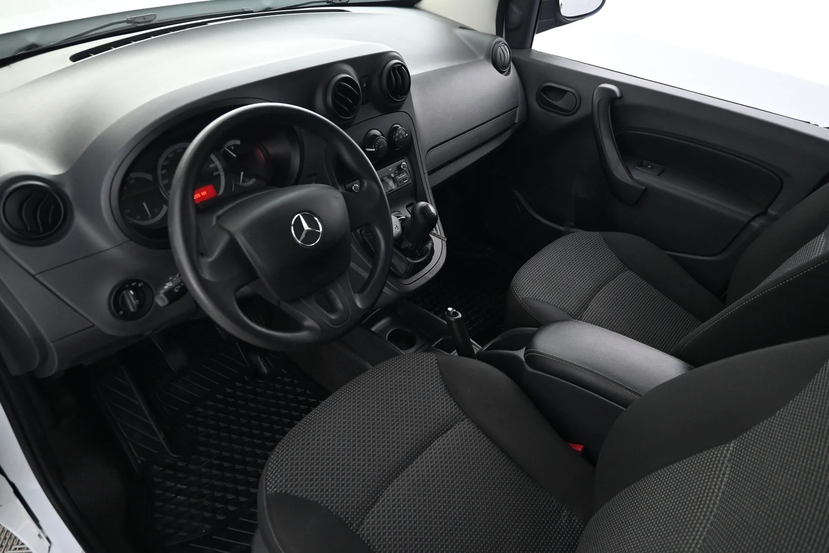 Car Image - 5fpGojXFk7luyZvYnDz6Ke