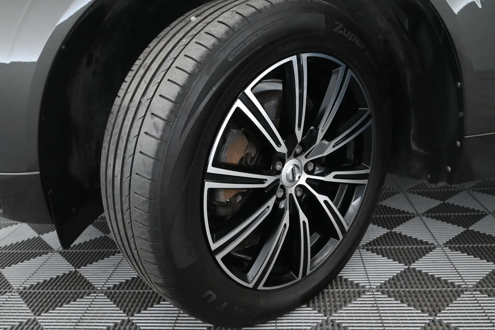 Car Image - 3zHdd65oEoUEbml5llbsC3