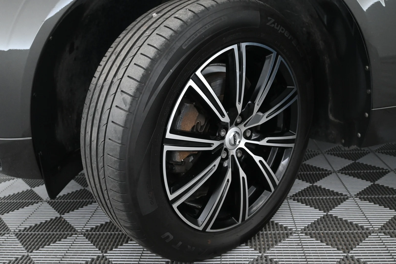 Car Image - 3zHdd65oEoUEbml5llbsC3