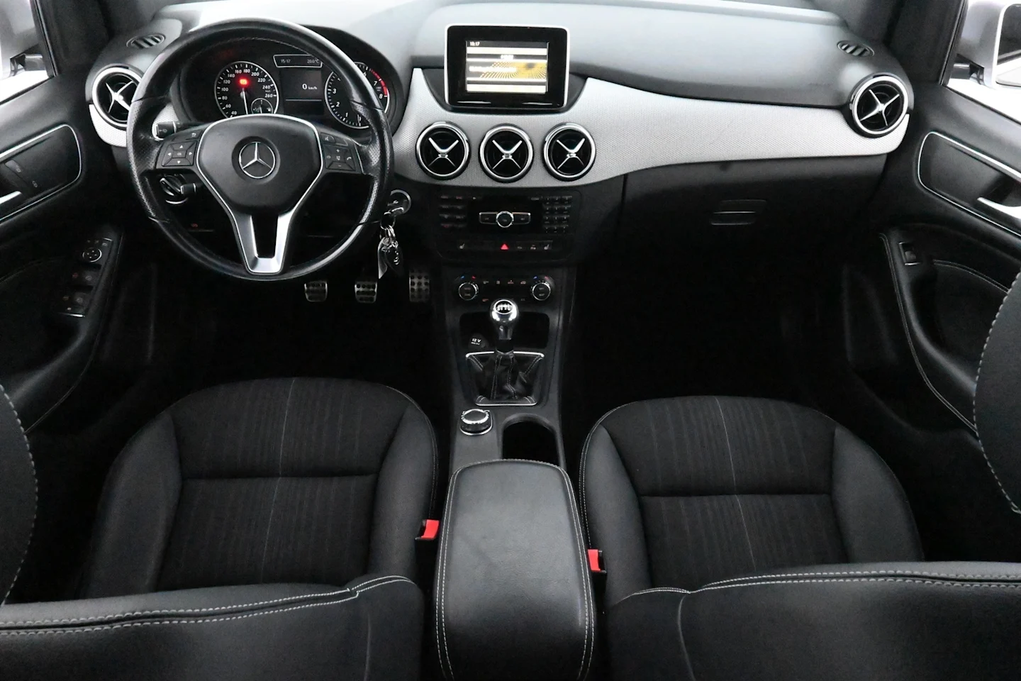 Car Image - 101yZpf2KpEGh7uISWLT2I