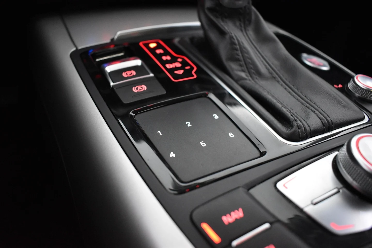 Car Image - 6X2cgM4Edlpp4tOanv3s17