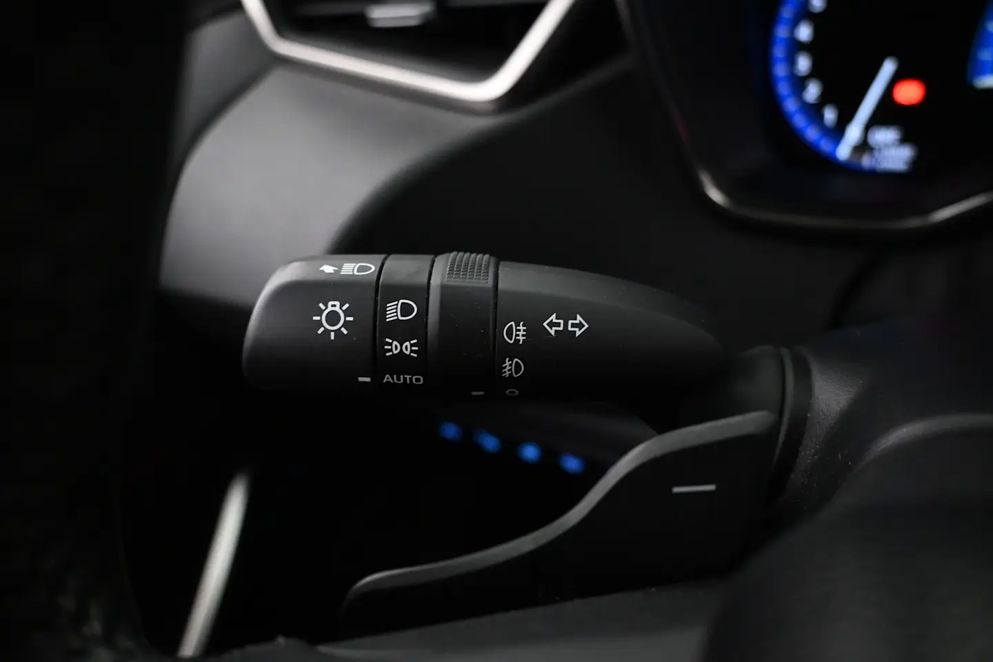 Car Image - 1Vr30HtVO6SFn3jMo4Mguj
