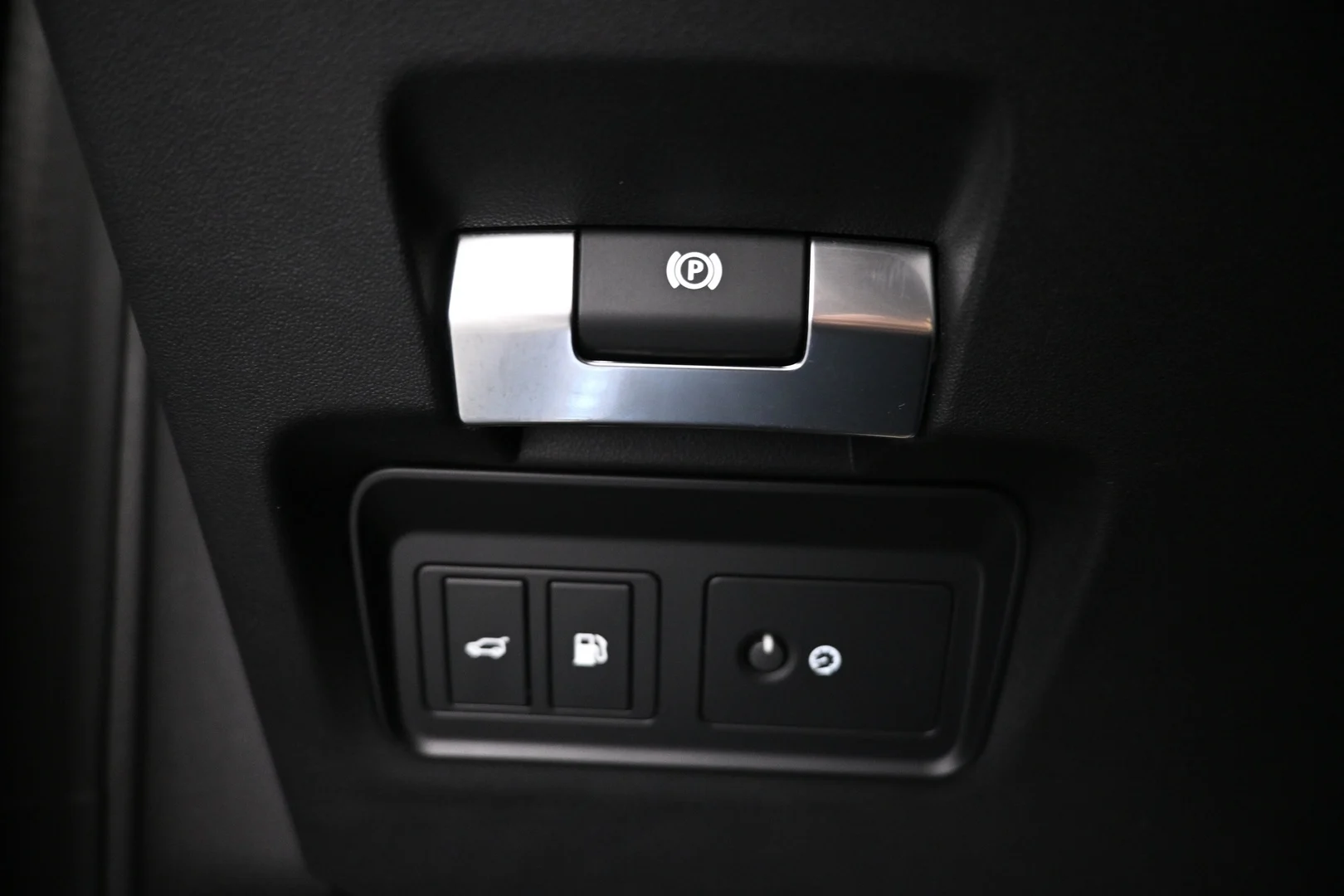 Car Image - 4ltY2ivINJpuJLZjpMROD8