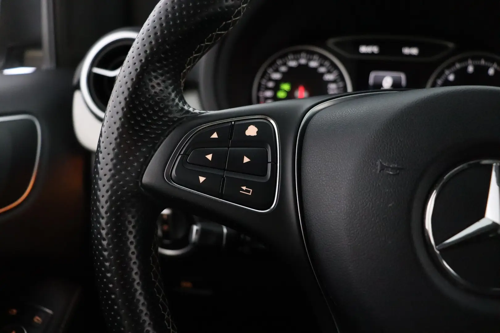 Car Image - 63U7z3QC4Lm5xdyZi4ukEs