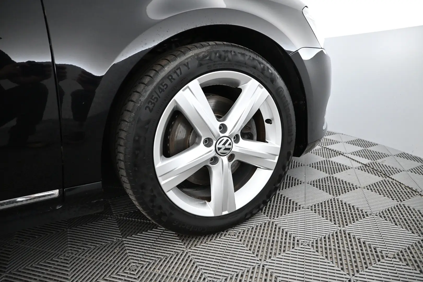 Car Image - 5Nhz8y2aW4YcjxEI20pDiy