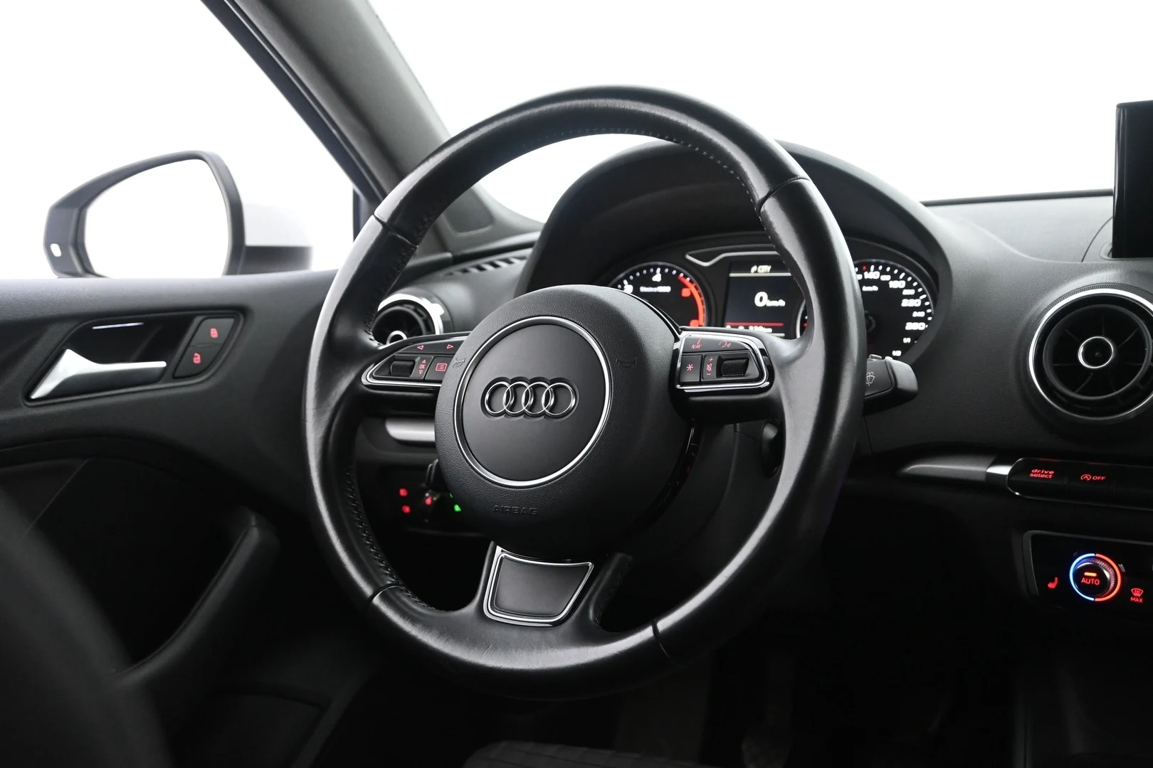 Car Image - VToUAqN6cO4VFTAfTX40Z