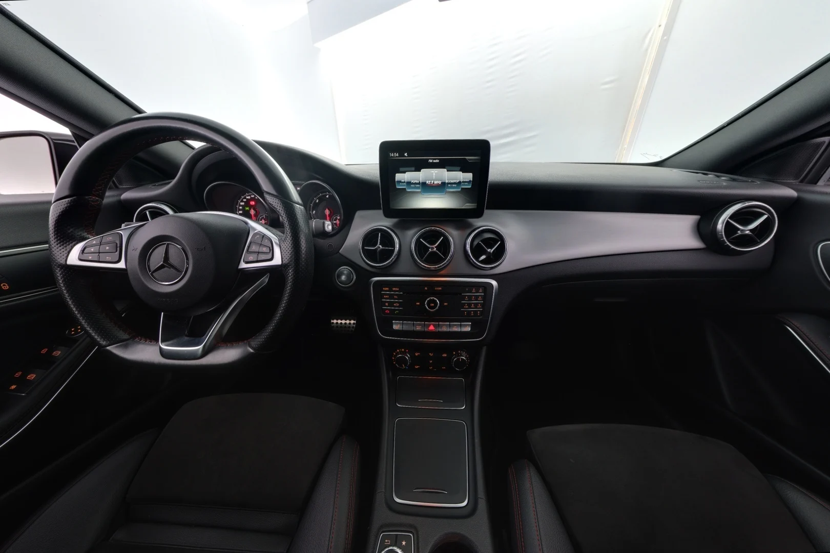 Car Image - 4sfT0wTEpKyYtcRwH9qccb