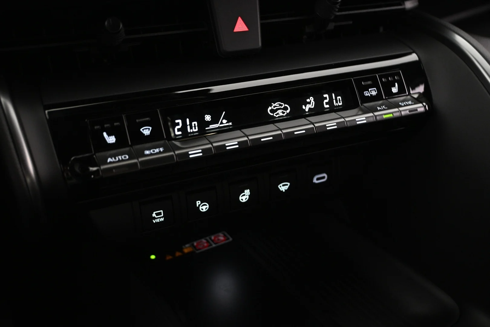 Car Image - lpjBrxA40niqlrvdb02Cp