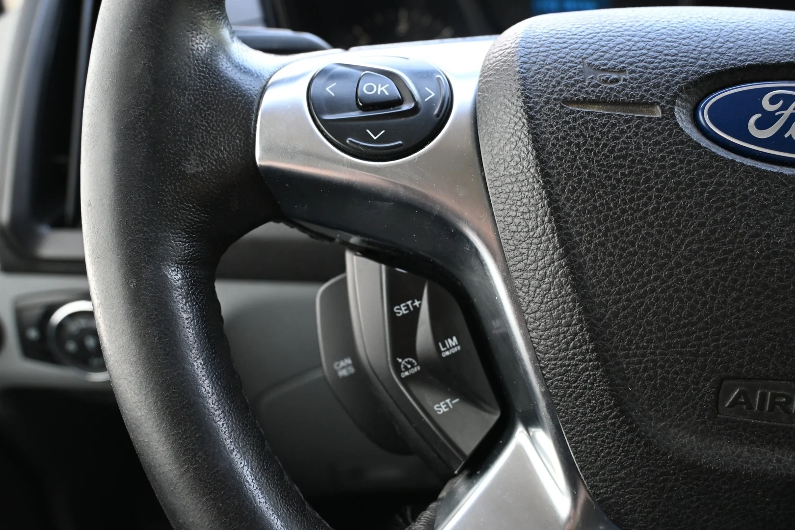 Car Image - 5VvRYr90l0HgvO82zZmHra