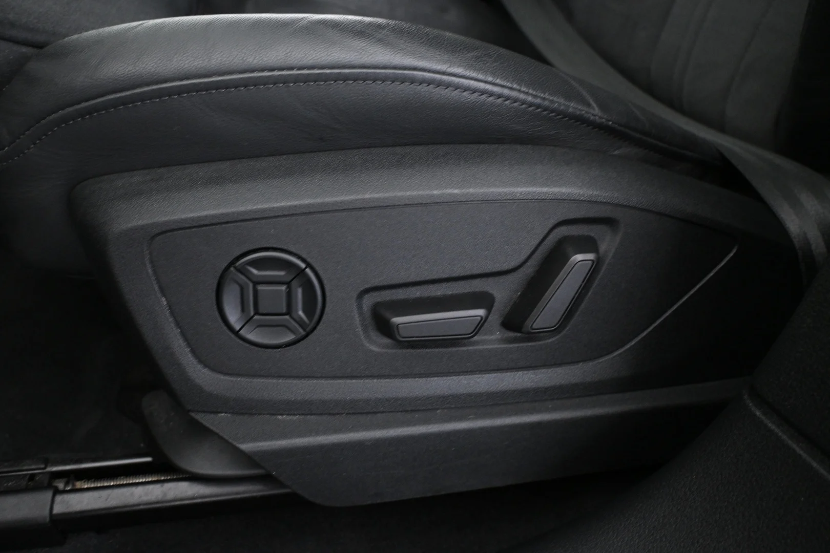 Car Image - 16WZds6VvmunPYdjbkvUDe