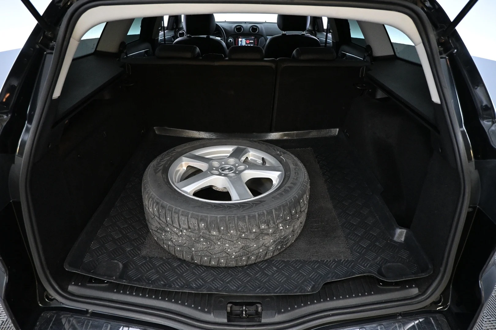 Car Image - 6aNhzwFK6VFMkU95UMZ1KG