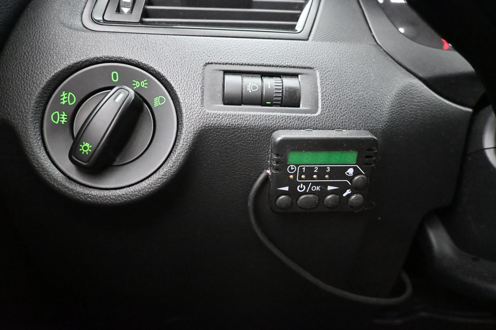 Car Image - 2EeDA5jOZG2oAd7uQ6SwdX