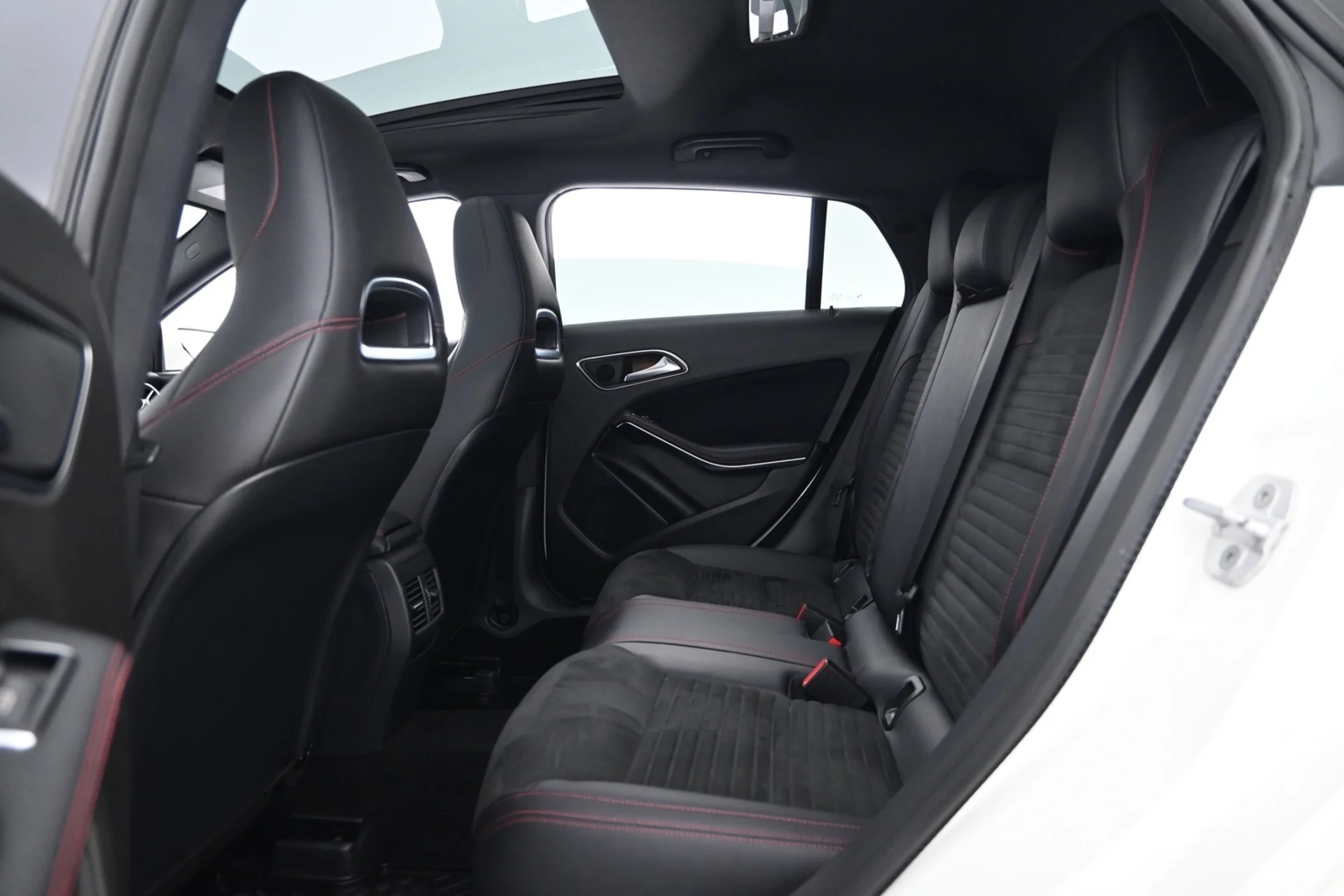 Car Image - 0d0X5v9xQsOZJfiD50Pxg