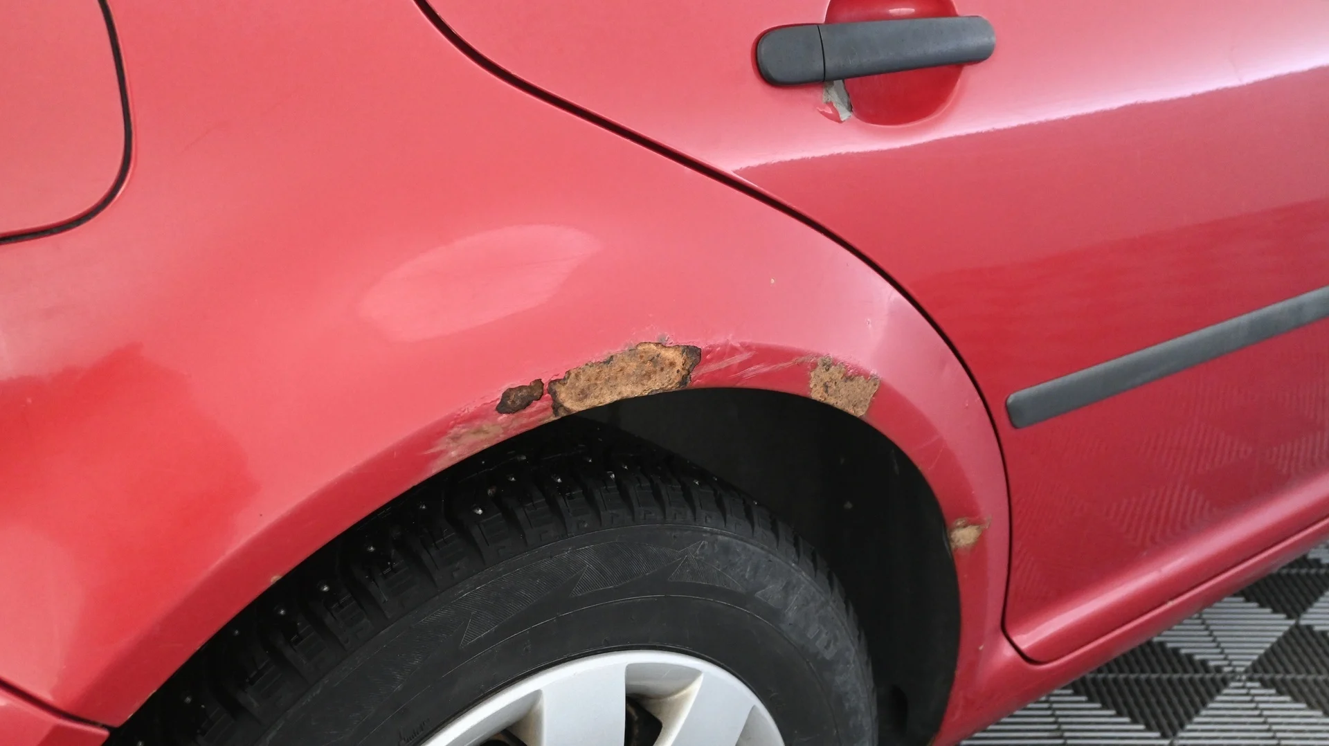 Car Image - 17iS8os97AVKKwnXeMM73D