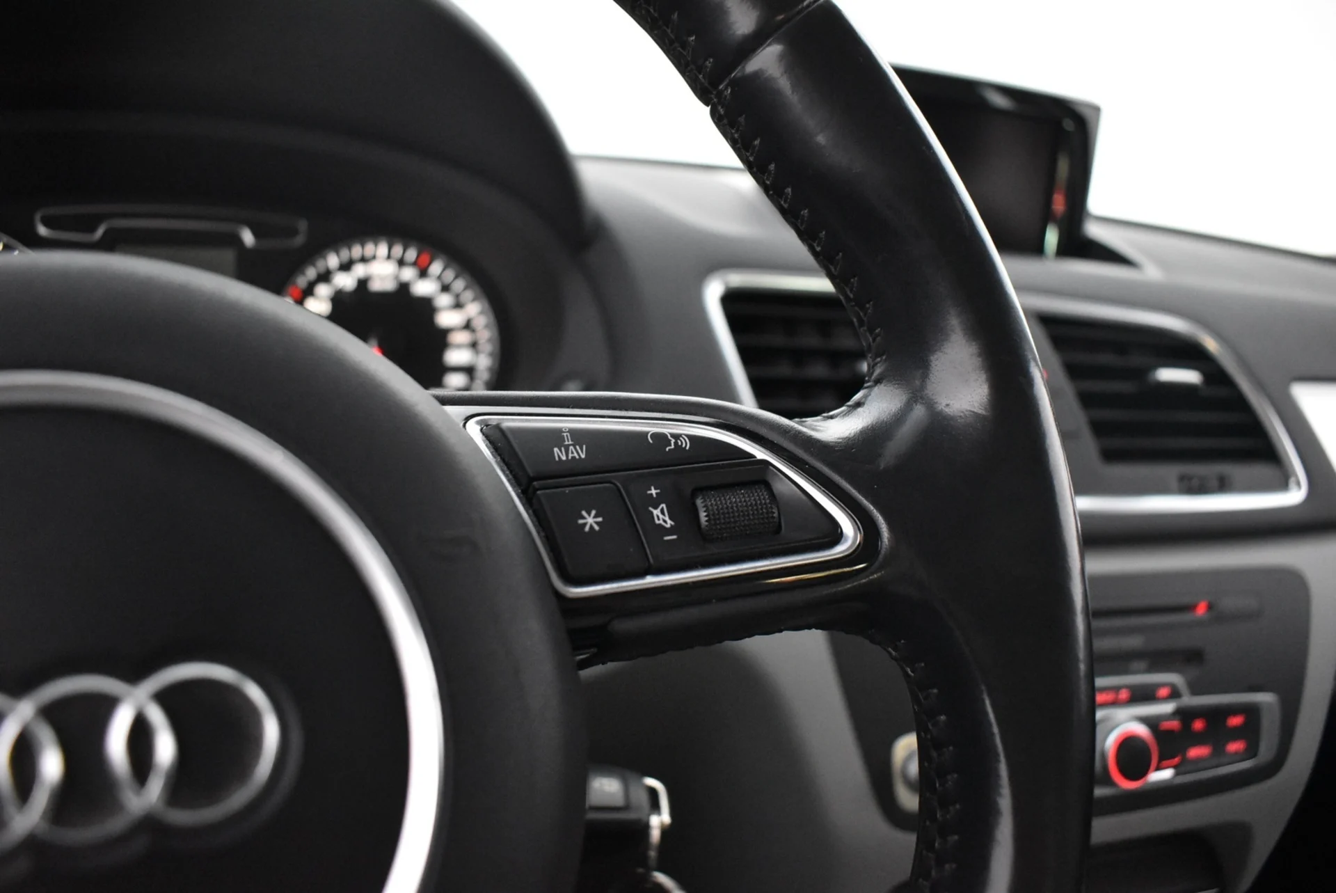 Car Image - 6NnfUkkNFSYKYq8V36QArt