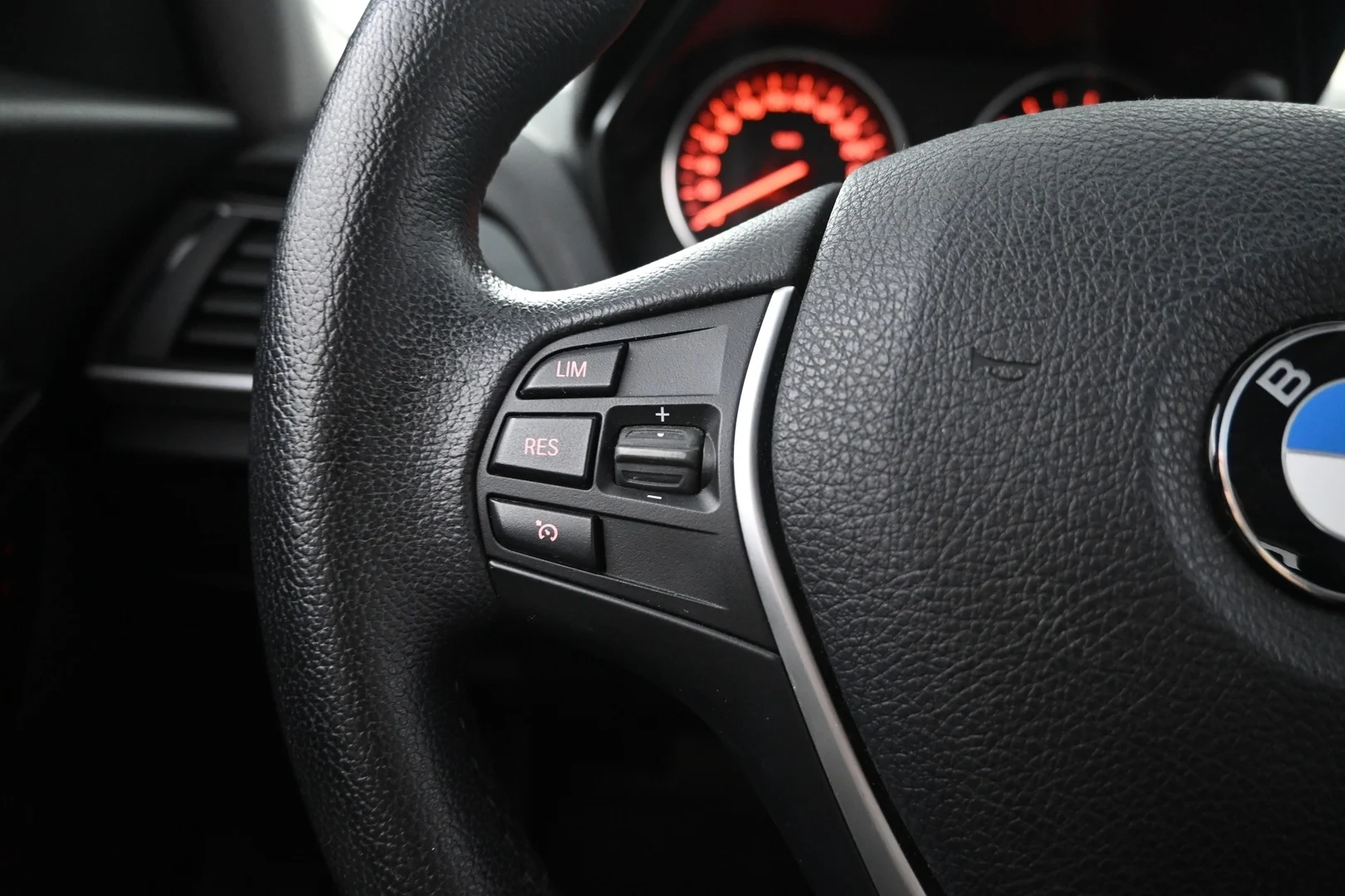 Car Image - 5thtHz8ptazshmgekVLoDW