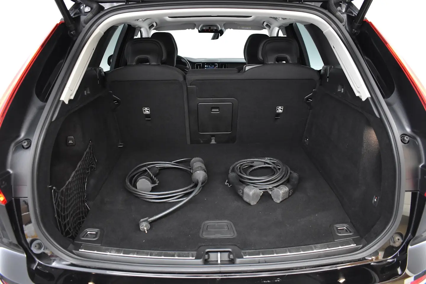 Car Image - 3P1RCyyC8KUG34oB8MzfAJ