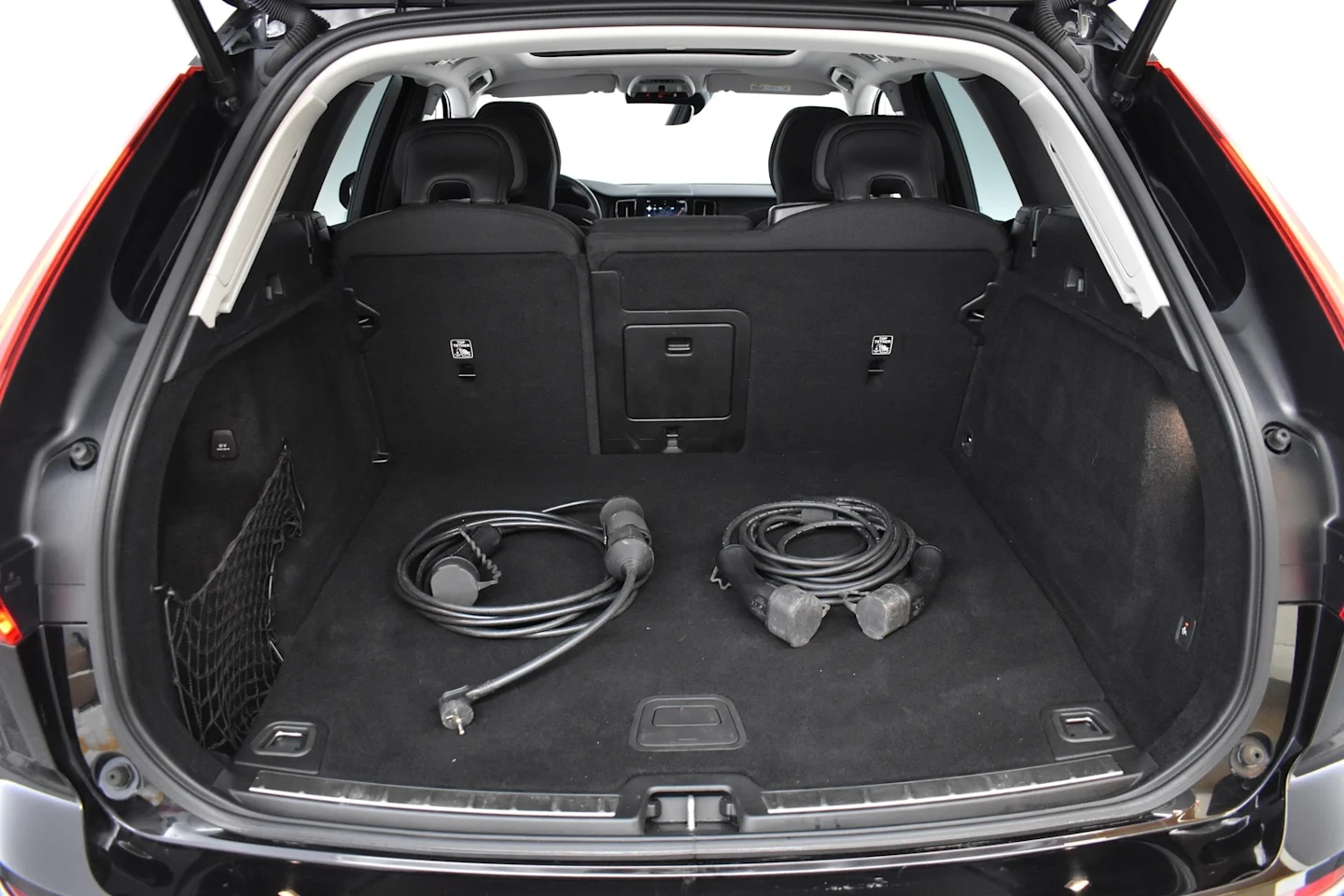 Car Image - 3P1RCyyC8KUG34oB8MzfAJ