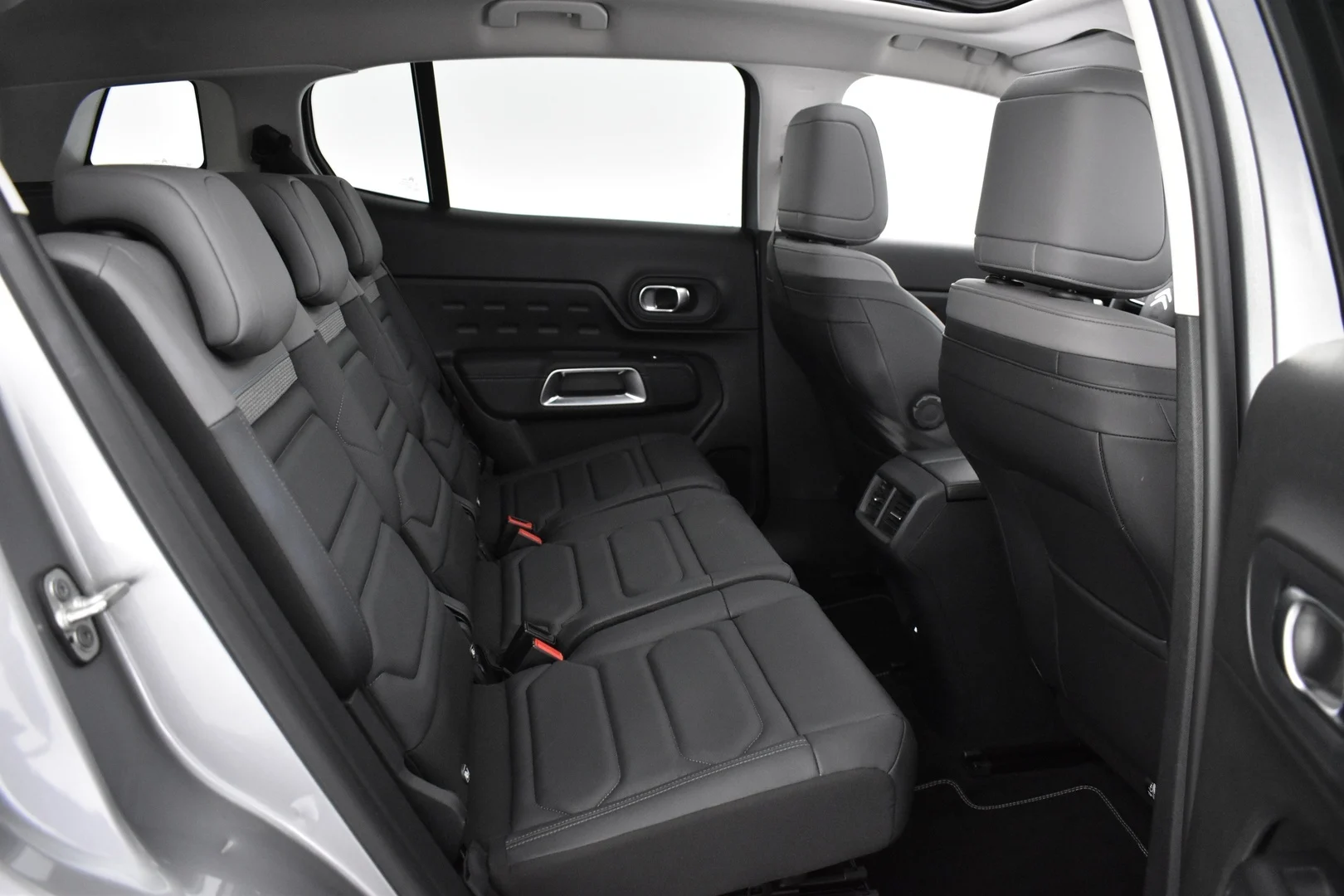 Car Image - 6VvWE0EyQzjqMV9R024MNB