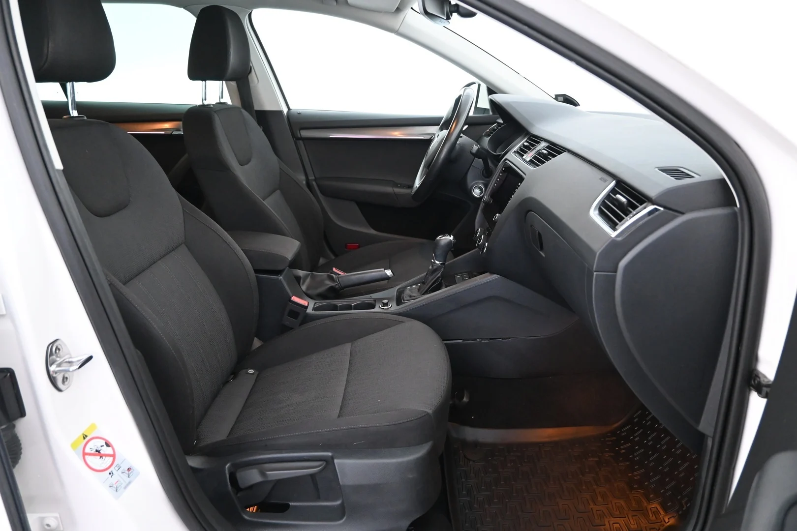 Car Image - T0TqohORajWER8xk1cgrW