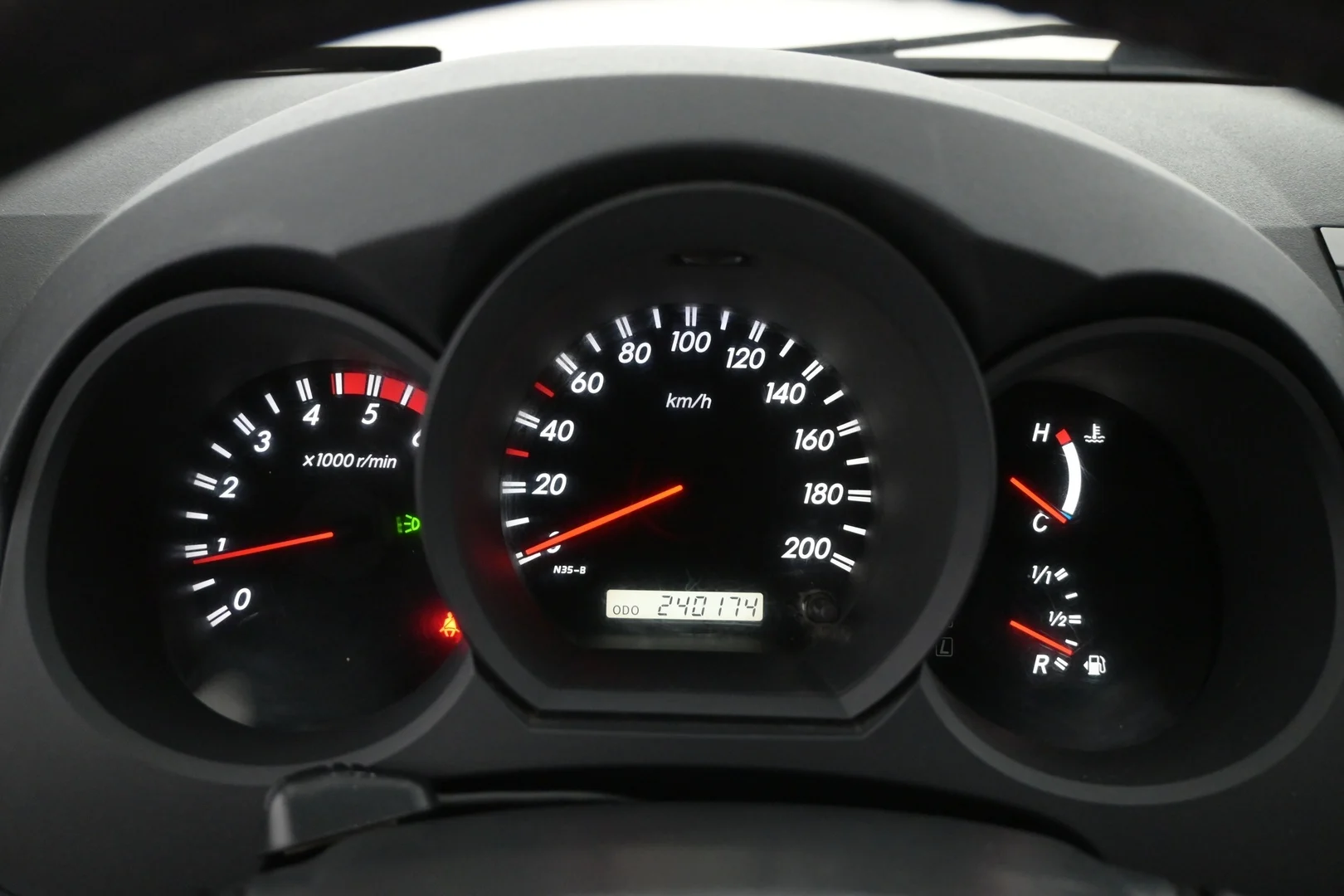 Car Image - 42KtSCfyKlmpkZ8XDsW161