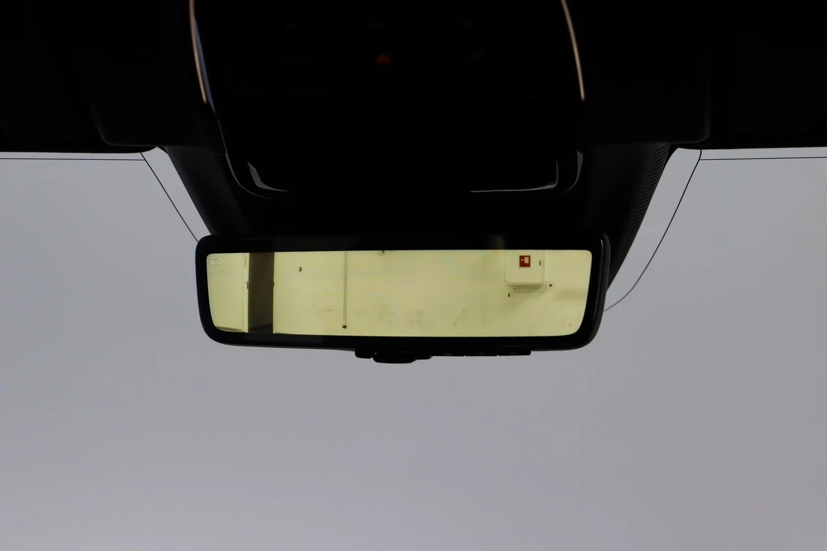 Car Image - 7KqGSFaNbLYrywc1EEIz2h