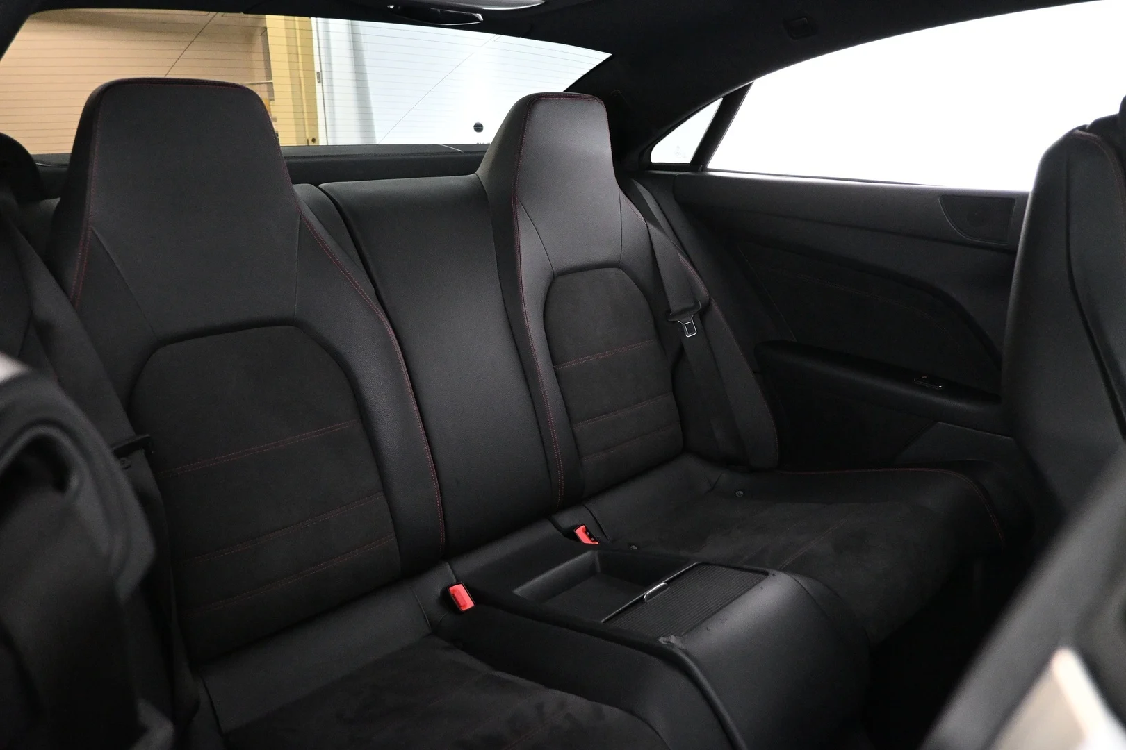 Car Image - 6G7iqR5zV4IUVYE793s0lR