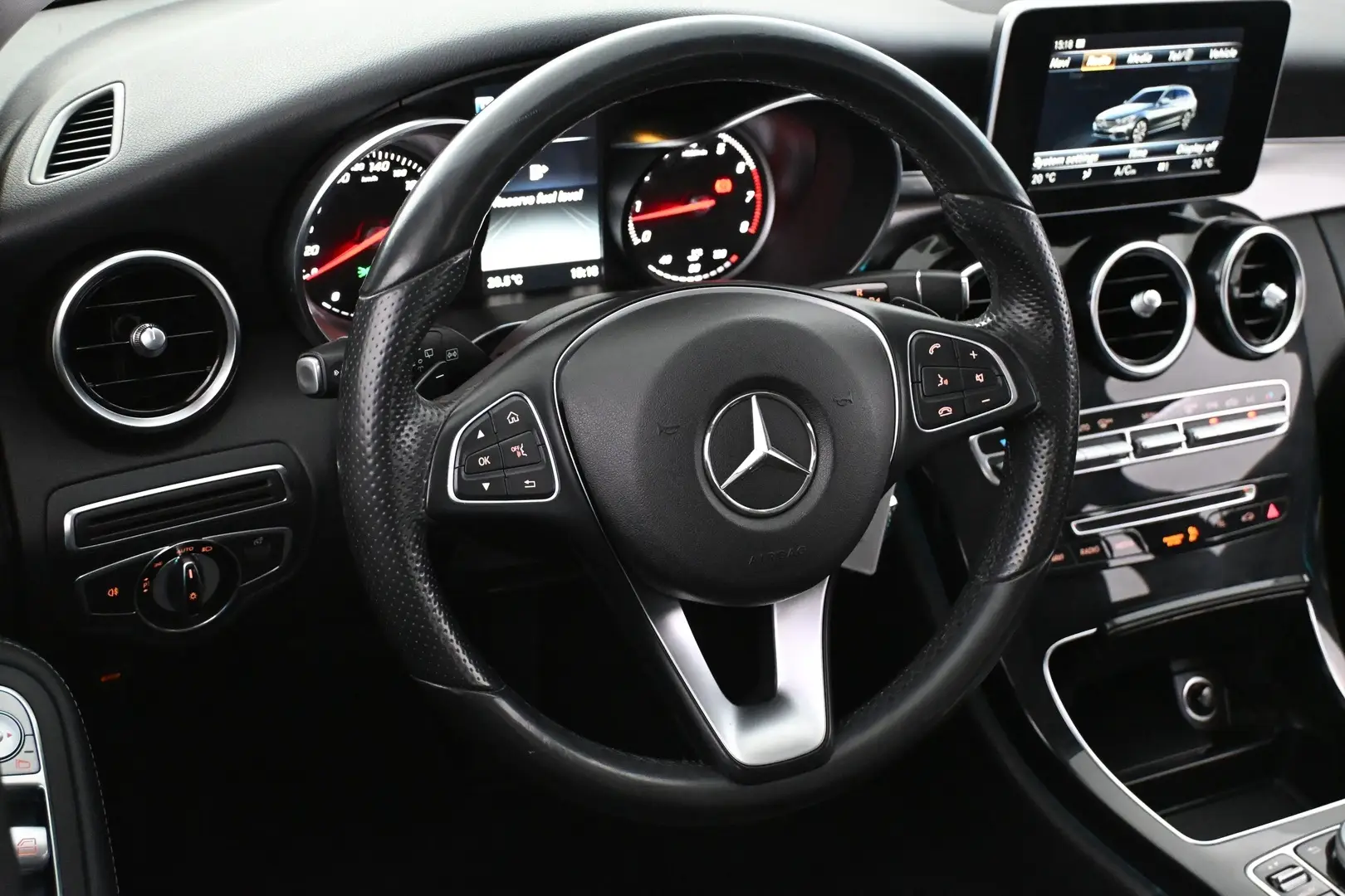 Car Image - 3ajL1EtlXt9PUfuD0Lluea