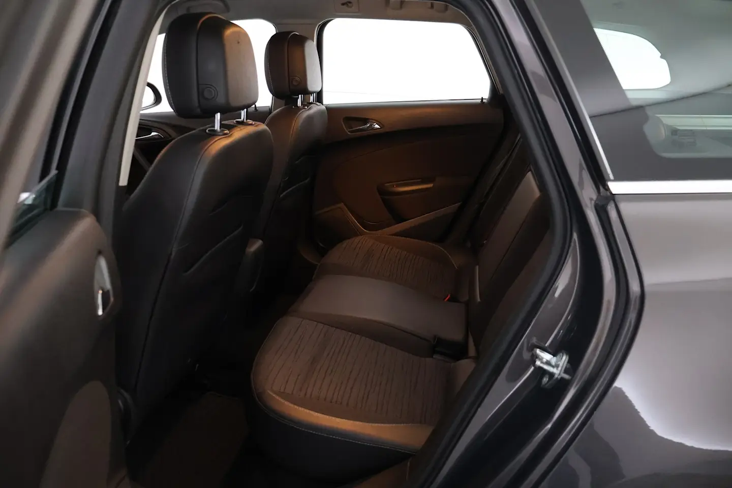 Car Image - Gtn3DDUUklp9sUbFPxS6Z