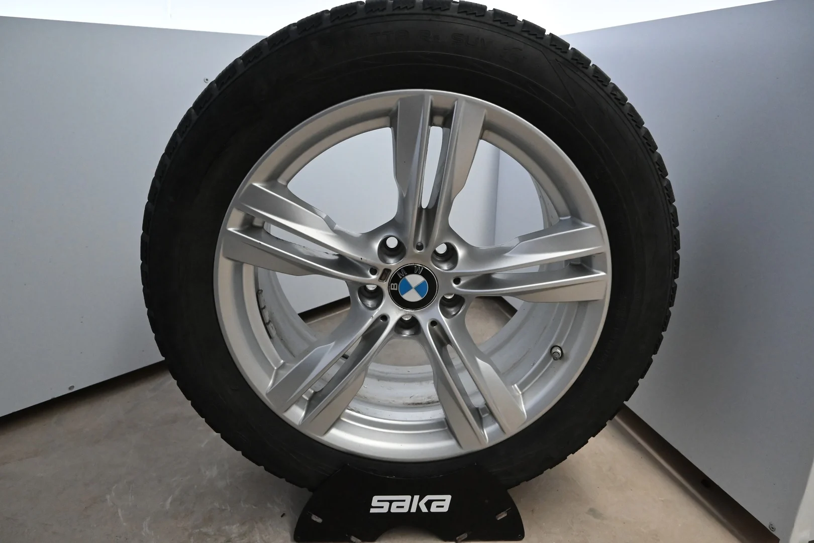 Car Image - 3IO6ahI4NaZ3SiA1YYXuq4