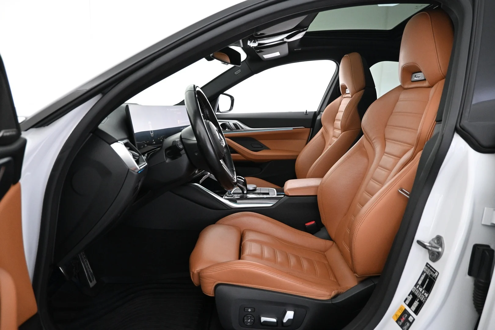 Car Image - 3fZcHPeOzlfis7FkaZXdbi