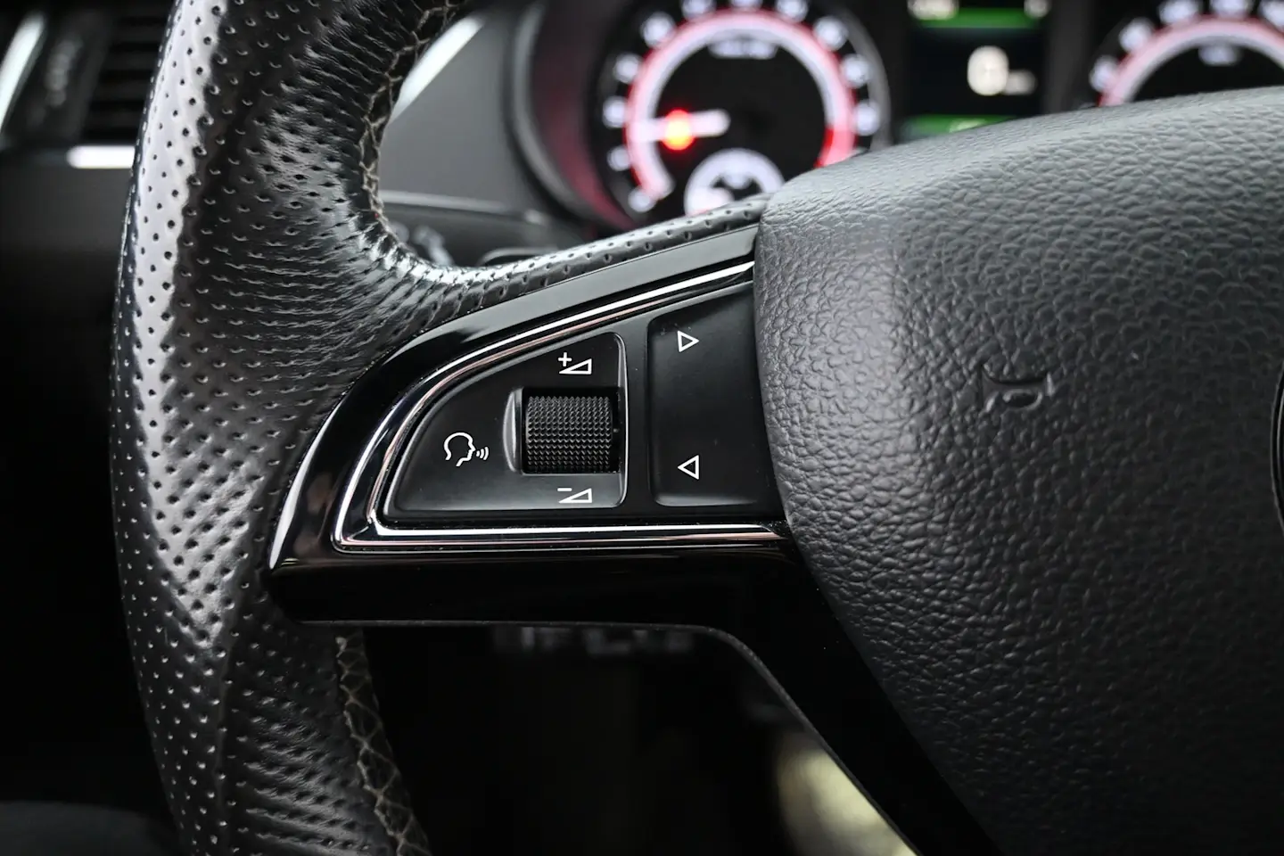 Car Image - 2Vcn7TZ0TAllvBqqhYgZ32