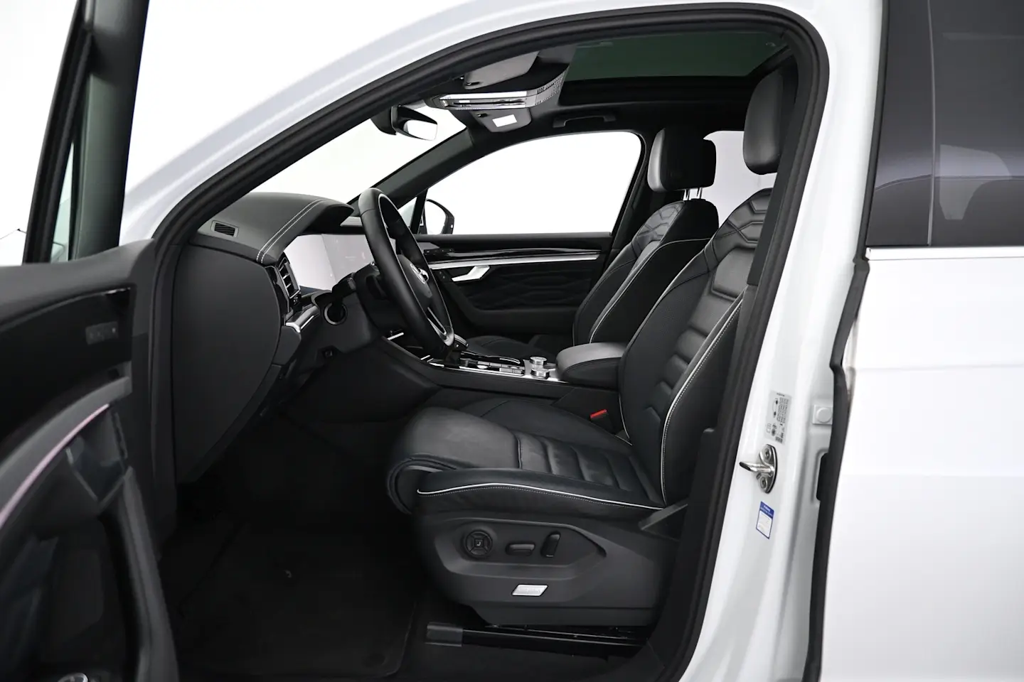 Car Image - VgwG6ftJMemCvlh02lpRV