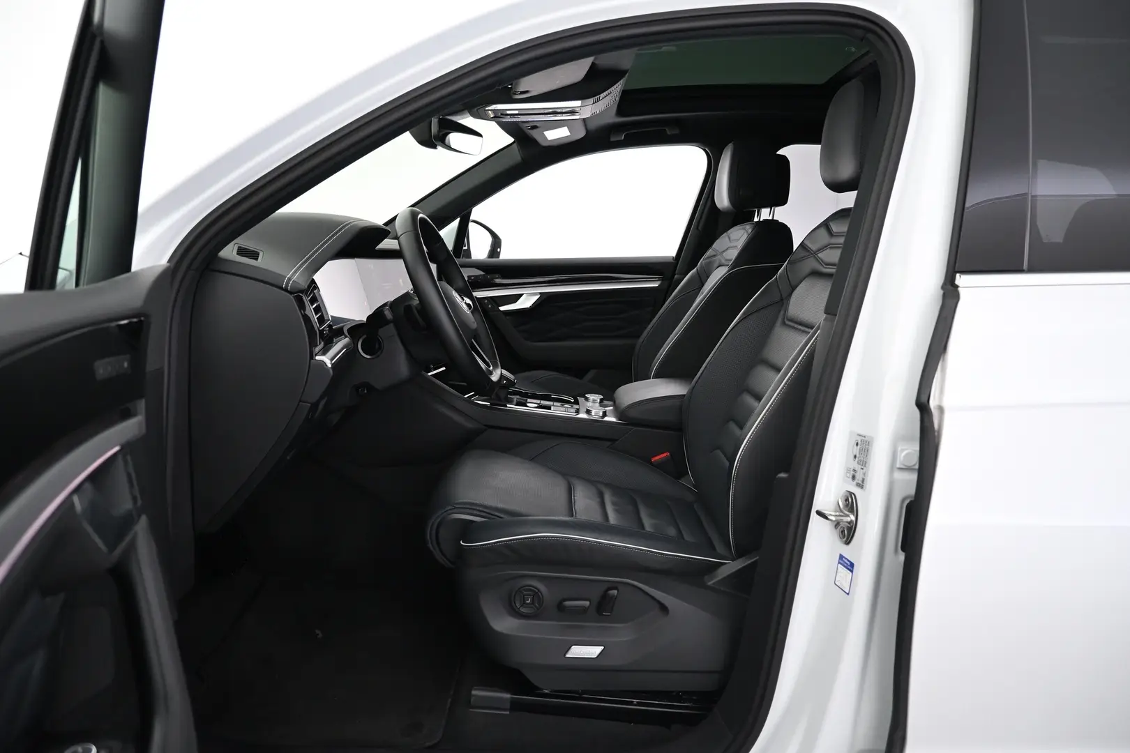 Car Image - VgwG6ftJMemCvlh02lpRV