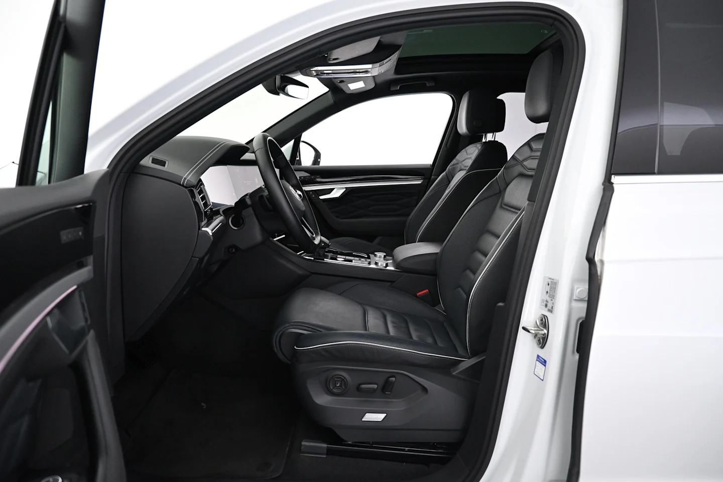 Car Image - VgwG6ftJMemCvlh02lpRV