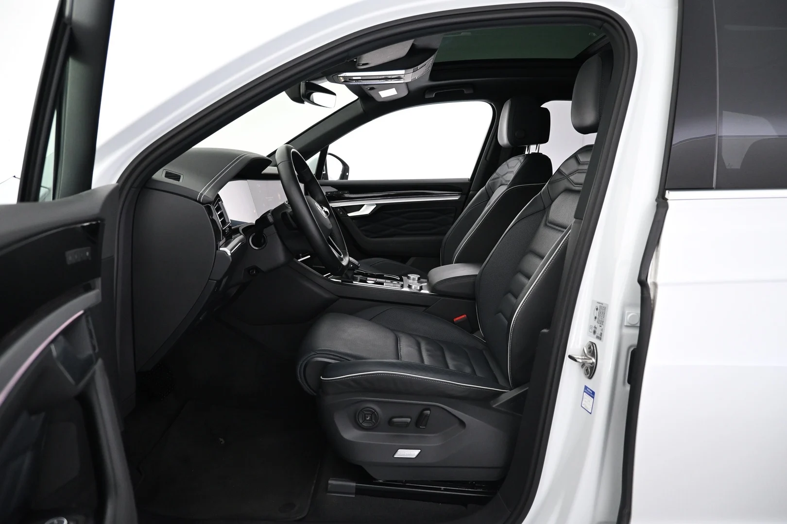 Car Image - VgwG6ftJMemCvlh02lpRV