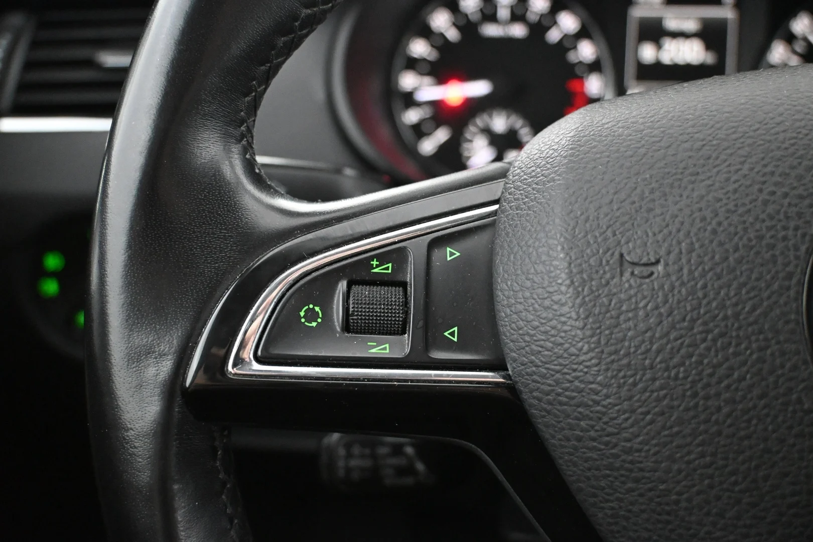 Car Image - 5MAbh9qPwFxQEQFQnXCrOO