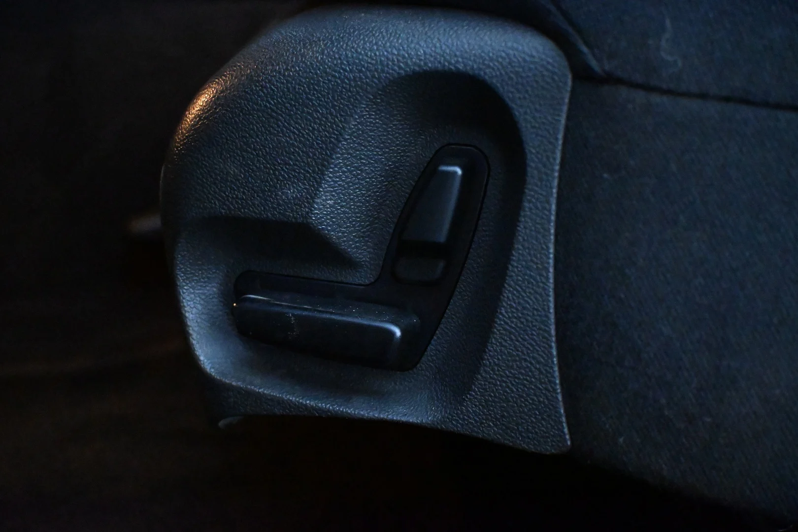 Car Image - 5U7tOCWRrKX6S0ezWs92MT