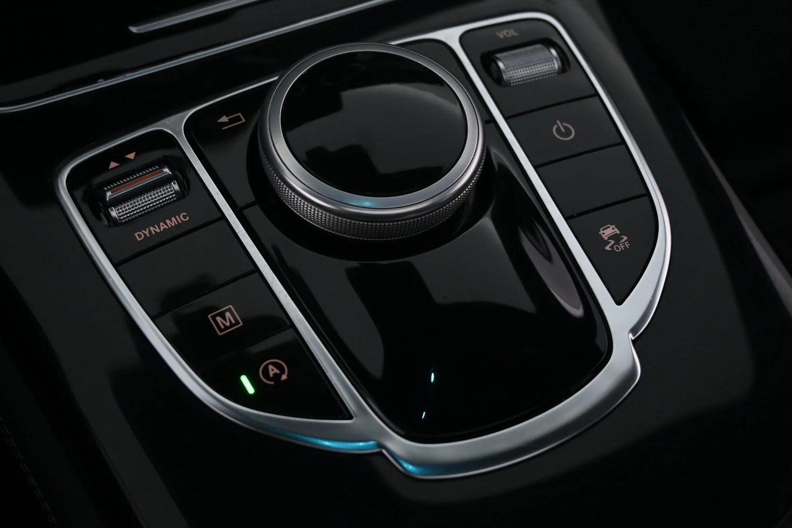 Car Image - 6AKNh8LRsMLrXE8aeXjVwQ